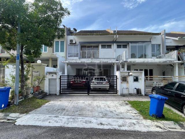 4 Room Renovated 2-Storey Terrace Aman Putri Seksyen U17, Shah Alam 1