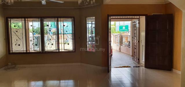 Seri Utama Sek 5 Jalan Sepah Puteri 2 sty link for rent P/furnished 1