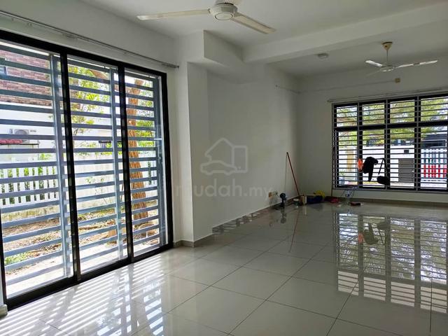 Setia Ecohill End Lot Double Storey House for Rent 1
