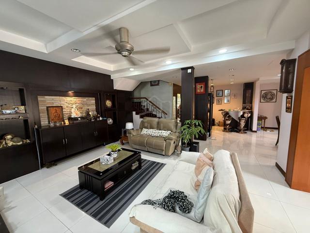 Tanjung Bungah / 2 Storey Terrace Corner / Fully Furnished 1
