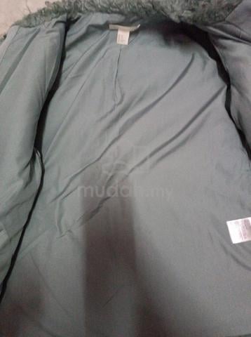H&M  winter coat - photo 5 of 5