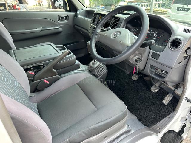 2010 Nissan URVAN 3.0 PANEL (M) Tip-Top - 2