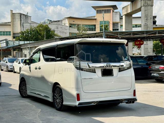 TOYOTA VELLFIRE 2.5 ZG FL Sunroof 360 Cam Reg 2018 - 2