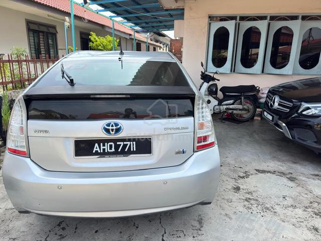 2011 Toyota PRIUS 1.8 (HYBRID) (A) - 2