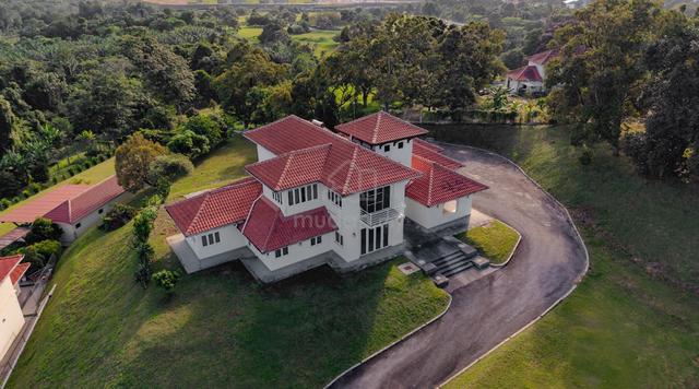 Hilltop Exclusive 2 Storey Bungalow Planters Haven Majestic Living 1