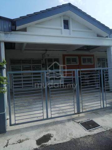 Rumah sewa teres setingkat Taman Tanjung Minyak Ria Melaka 1