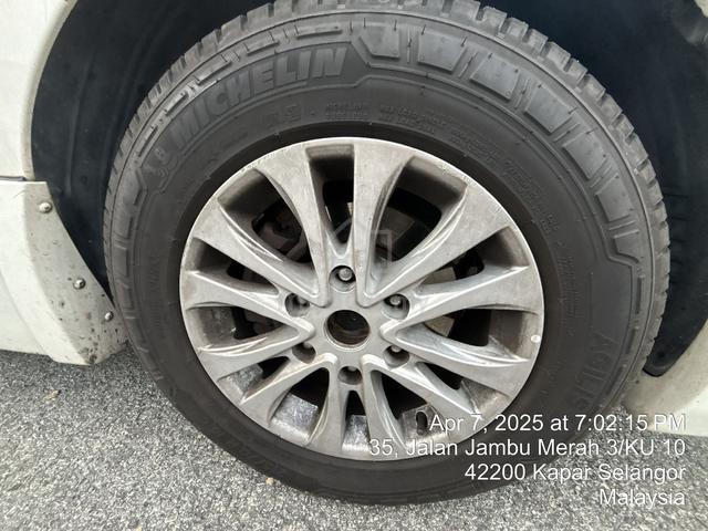 2013 Hyundai GRAND STAREX 2.5 ROYALE FACELIFT (A) - 4