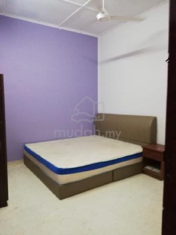 Bilik untuk disewa Area ECM (Perempuan sahaja) 1