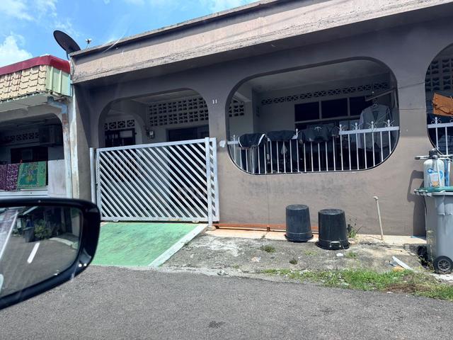 Kluang Taman Matahari Lorong Suria Single Storey Terrace House 1