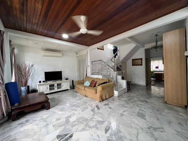 [CORNER LOT] USJ 6, Subang Jaya, 1.5 Storey, Great Location, Freehold 3