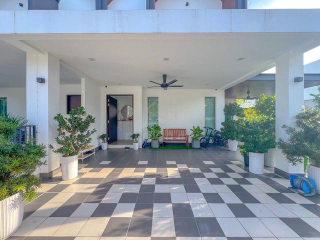 MODERN LUXURY RENOVATED 2 Storey End lot Garden Homes Eco Forest Semen 3
