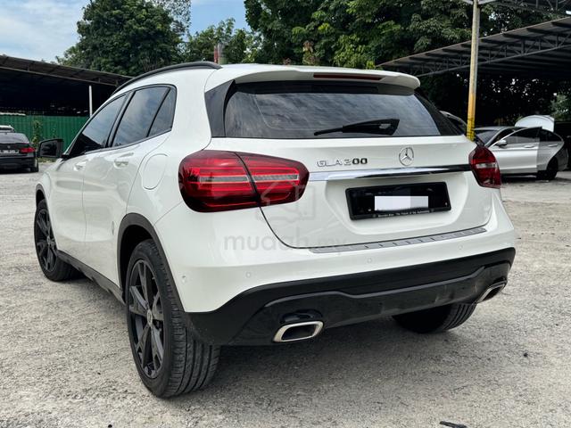 2018 M.BeNZ GLA 200 1.6 (A) FACELIFT/ LOAN KEDAI - 2