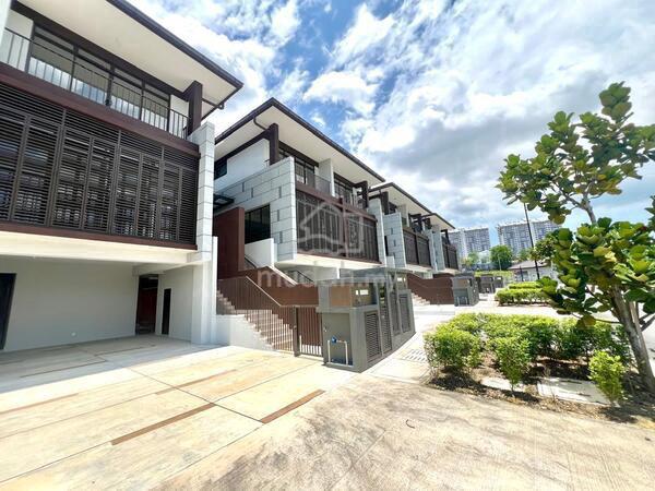 [Renovated |Partially Furnished] 3Sty TypeB Mulia Residence, Cyberjaya 1