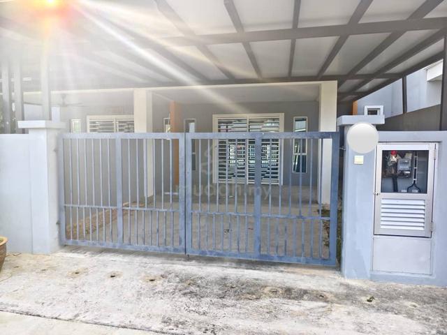 NEBULA bandar springhill Double Storey for RENT 1