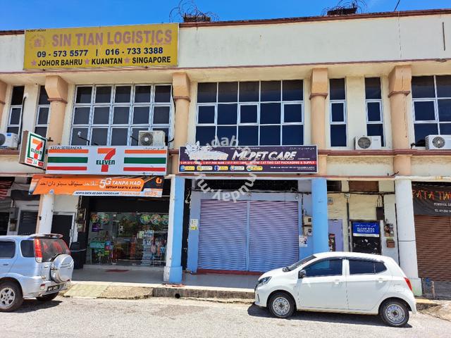 IM16 INDERA MAHKOTA 2-storey Shop Faces Pantai Selamat 1