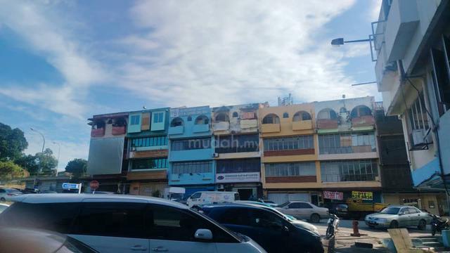 Groundfloor Shop Lot facing shop lot at Taman Rashna, Klang 1
