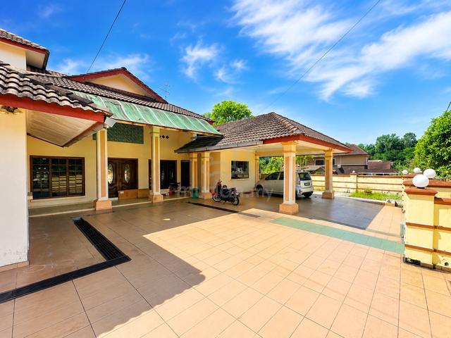 EXCLUSIVE BUNGALOW 8,000 sqft BERSEBELAHAN SURAU 2 MINIT TO TOL GOMBAK 1