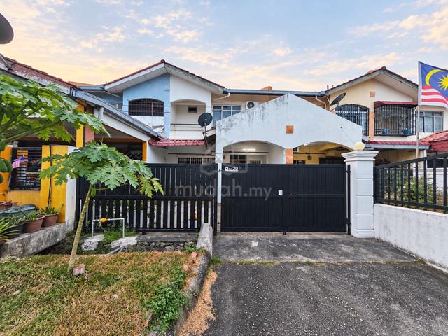 2-tingkat saiz Luas Good Condition @ Taman Mawar Pasir Gudang 1