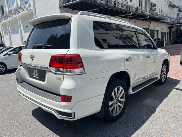 2010 Toyota LANDCRUISER V8 4.6 (A)no cantik free 5 - 4