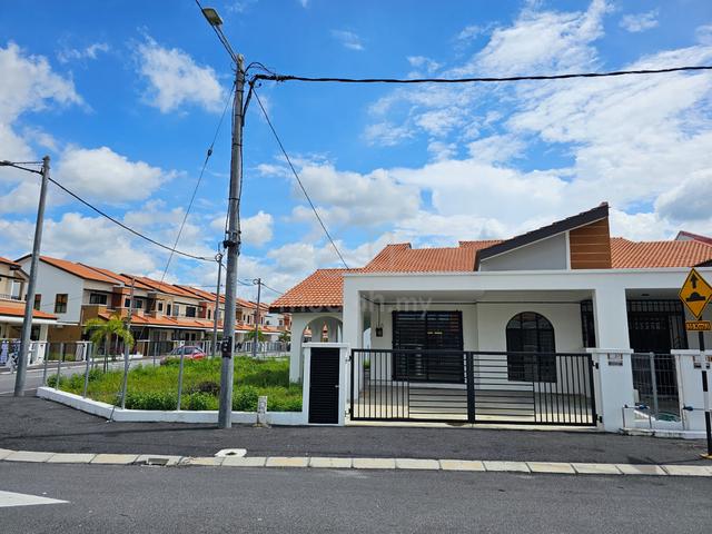 Single Storey Corner Lot House For Sale at Batu Gajah Perak 1