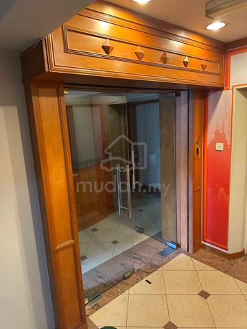 MOVE IN Immediately — Fully Renovated Corner Office, Damansara Perdana 1