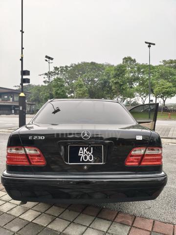 1997 Mercedes Benz E-CLASS 2.3 230 ELEGANCE (CBU) - 4