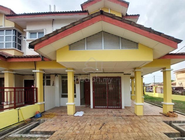 Corner|2 Storey House|Extra Land| Easy Access|Kinrara TK 2 Puchong 1