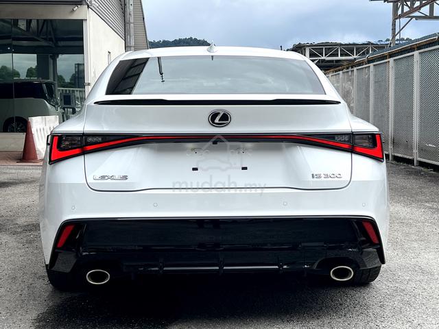 SR2021 Lexus IS300 2.0 F SPORT MODE BLACK FULLSPEC - 5