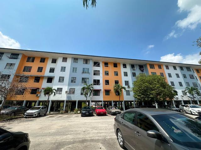 Flat Sri Lanang (Desa Tebrau) 1