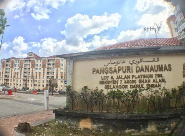 Pangsapuri Danaumas 1