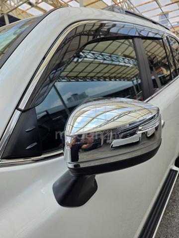 2025 Toyota LANDCRUISER 300 3.4 ZX Black Int 56km - 5