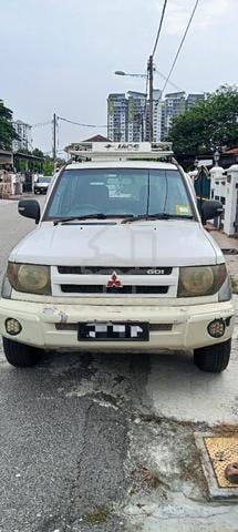 2000 Mitsubishi PAJERO 1.8 IO (A) - 1