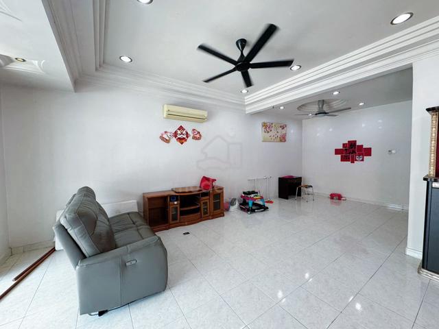 Desa Cemerlang Jalan Kenanga Double Storey 20x70 Renovated Johor Jaya 1
