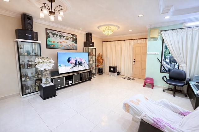 Bandar Tun Hussein Onn / Jalan Suakasih Double Storey House FOR SALE 1