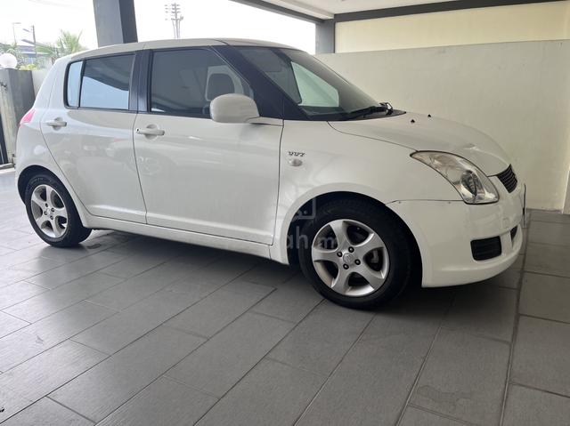 2012 Suzuki SWIFT 1.5 GLX FACELIFT (A) - 1