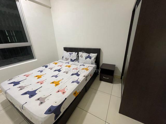 Suriamas Larkin Room For Rent Bus to CIQ JB / No Agent Fee / Low Depo 1