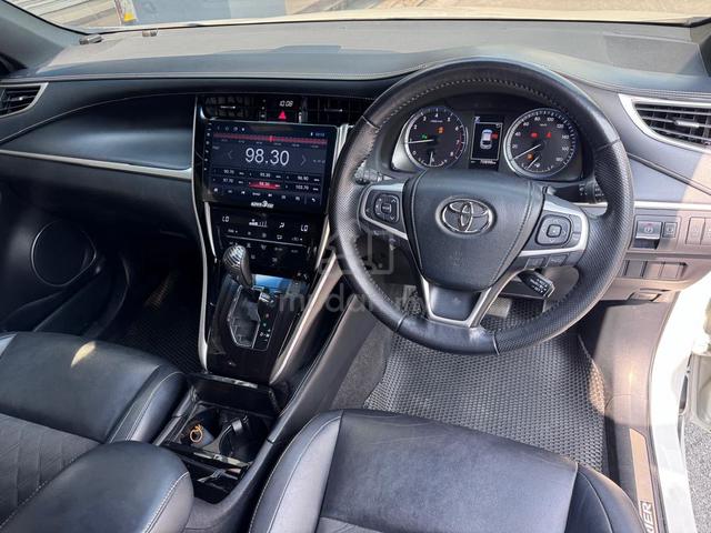 2017 Toyota HARRIER 2.0 Facelift (A) - 3