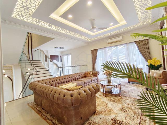 (FULLY FUENISHED) 3 Storey Semi D Chemara Hills Seremban 1
