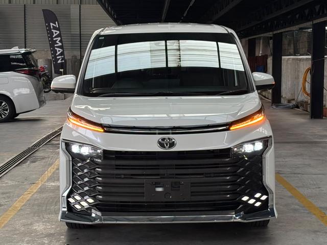 2022 Toyota Voxy 2.0 S-Z - 1