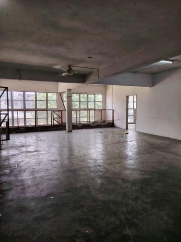 First floor corner shop lot for rent Cheras Perdana 3r2b rumah sewa 1
