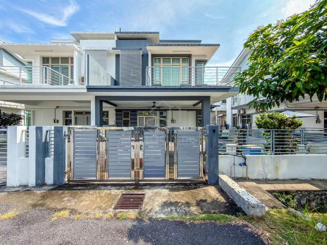 2  Storey Semi-D Cluster, Royal Ivory 2, SP 10 Bandar Saujana Putra 1