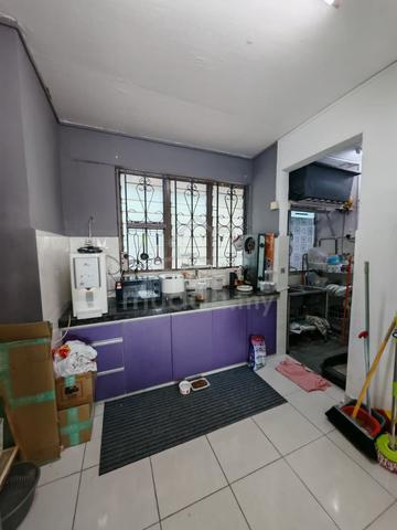 Flat Taman Ungku Tun Aminah 1