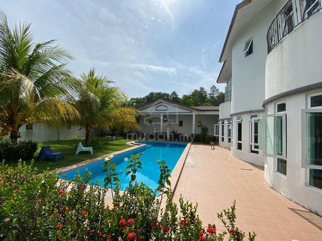 Bandar Bukit Mahkota Bungalow With Swimming Pool 15,683 sq.ft. Land 1