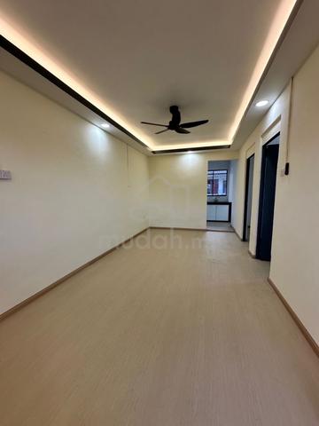 Flat Taman Perling 1