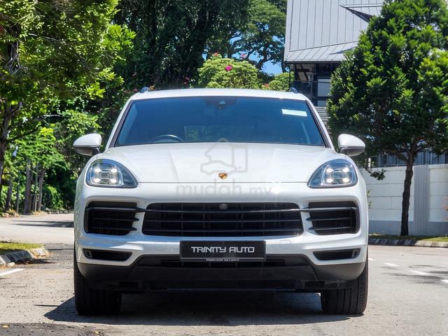MAY 2022 PORSCHE CAYENNE V6 Turbo Local 1 Owner - 3