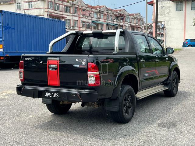 2015 Toyota HILUX 2.5 TRD SPORTIVO (A) - 2
