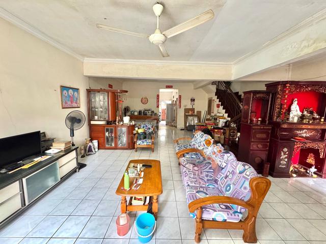 22 x 70 SANGAT MURAH 🔥 2-Storey Jalan Utarid Subang Bestari FOR SALE! 1