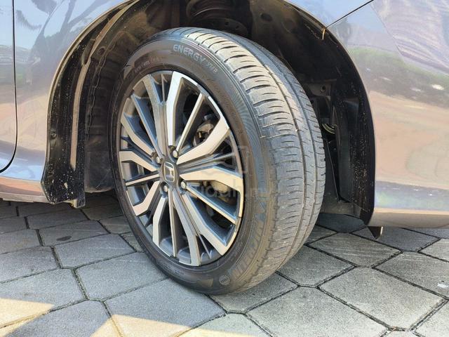 2019 Honda CITY 1.5 V (A) Full Spec, Full Service - 5