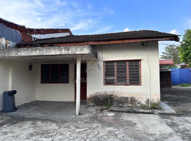 Taman Senai Baru Single Storey Semid House 3 Bedroom For Rent 1