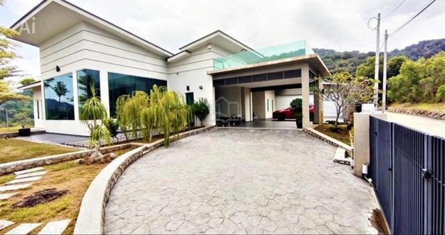 Bungalow house with Sea View 1